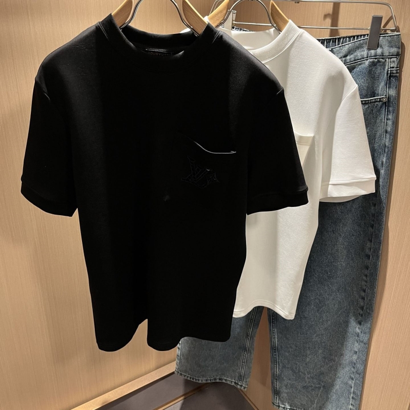 l0vis Vvtt0n t-shirt